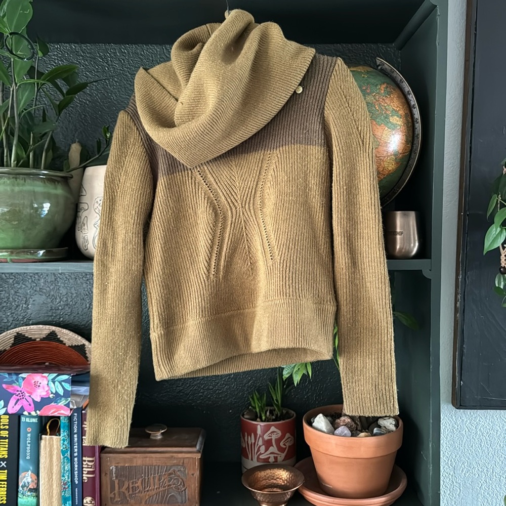 Women’s G Star wool size medium cowl neck sweater